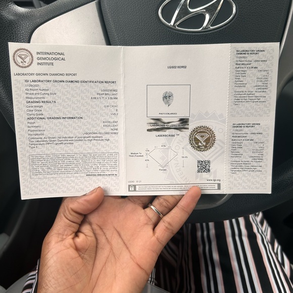 18K White Gold Petite Twisted Vine Lab Diamond Ring (Size 4) - Picture 5 of 10